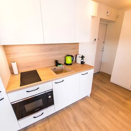 Saulelydzio Apartamentai Kunigiskese Apartment