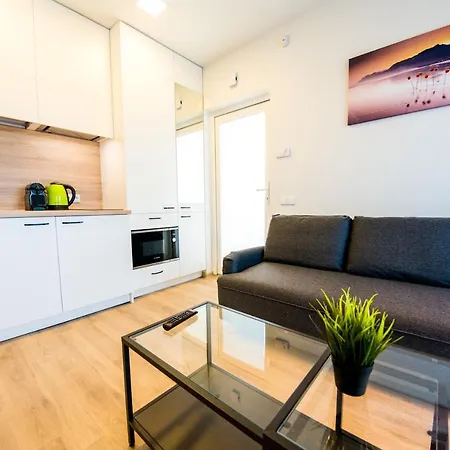 Saulelydzio Apartamentai Kunigiskese Połąga