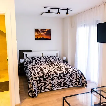 Saulelydzio Apartamentai Kunigiskese * Połąga